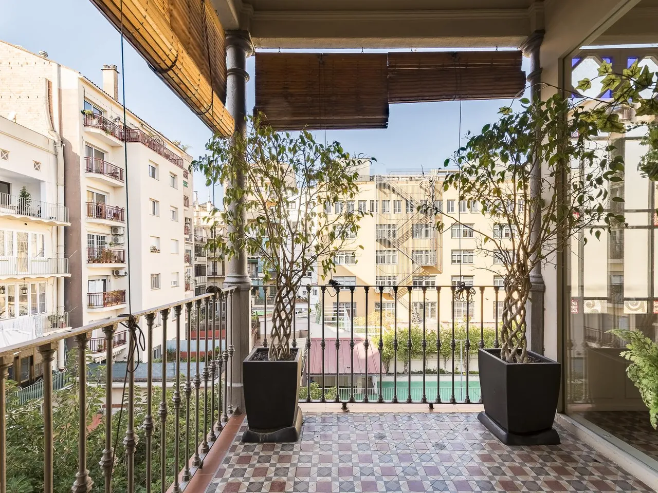living - Piso de 196m² con 7m² terraza en venta en Eixample Derecho - gallery - 10