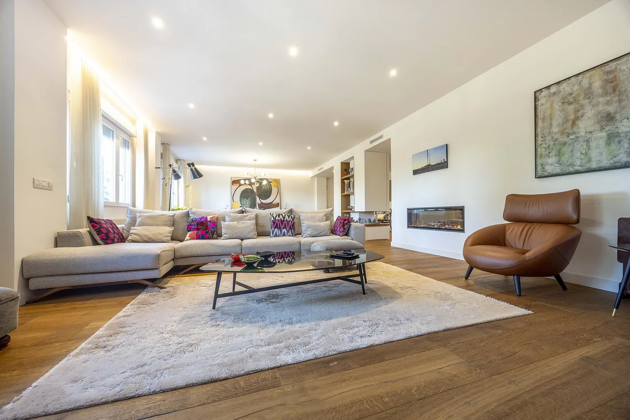 living - Piso de 289m² con 6m² terraza en venta en Gran Vía - gallery - 4