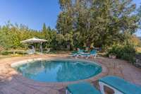 living - Casa rural de 390m² en venta en La Garrotxa, Girona - gallery thumbnail - 10