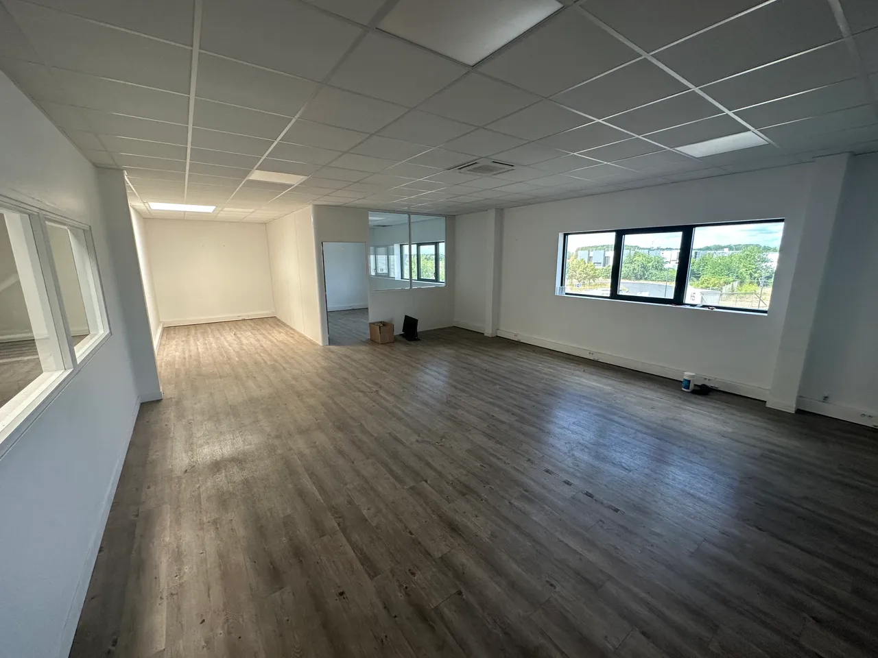 logistics - Light Industrial Premises / Offices For Rent - gallery - 5