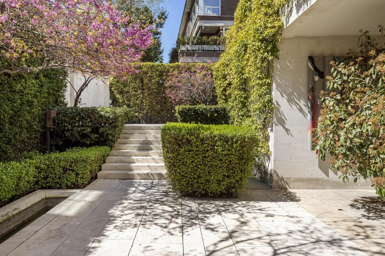 living - 857m² house / villa for sale in El Viso, Madrid - gallery - 10