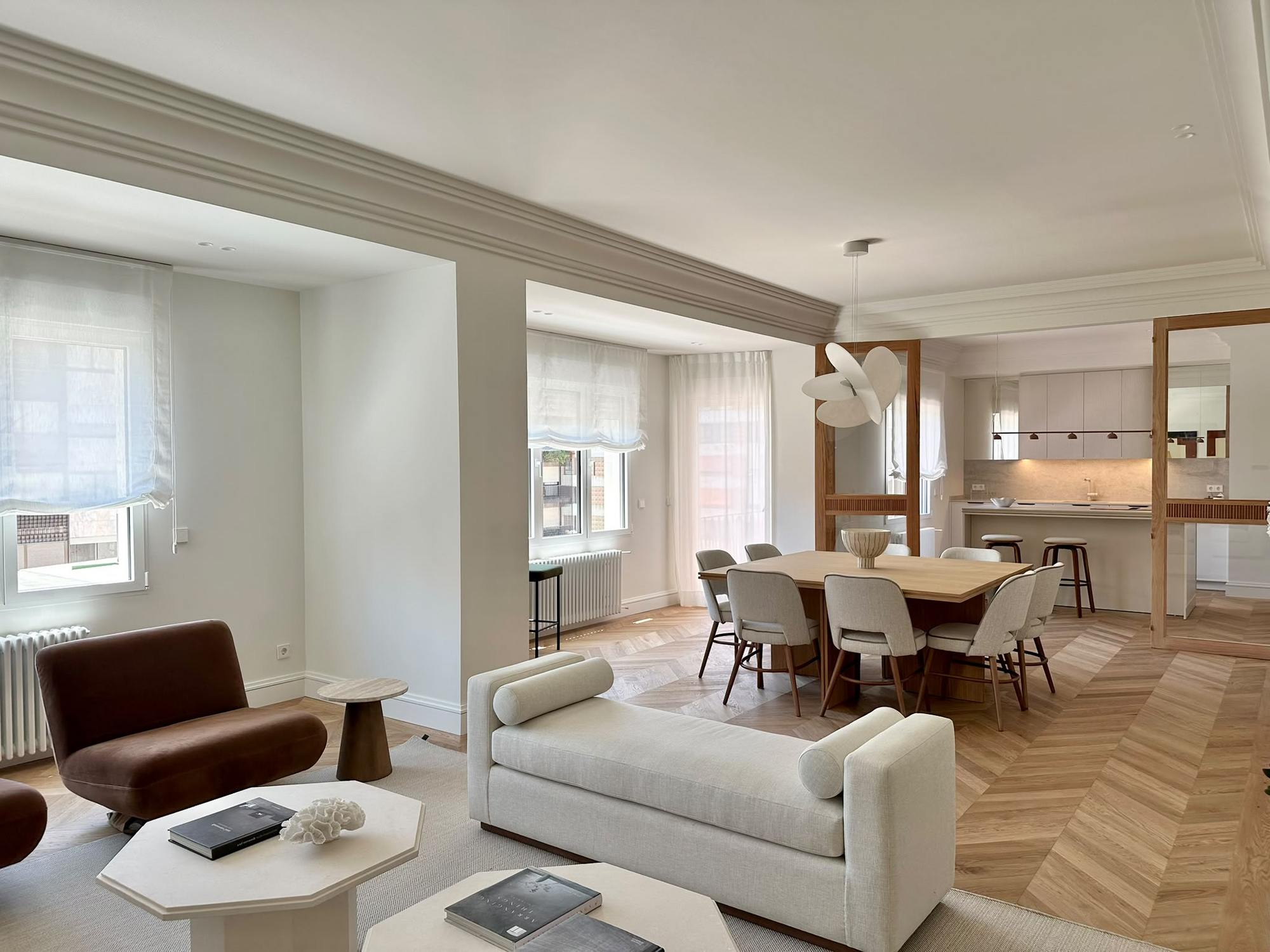 living - 226m² apartment for sale in Lista, Madrid - gallery thumbnail - 1