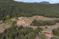living - Casa rural de 1,540m² en venta en La Garrotxa, Girona - gallery thumbnail - 9