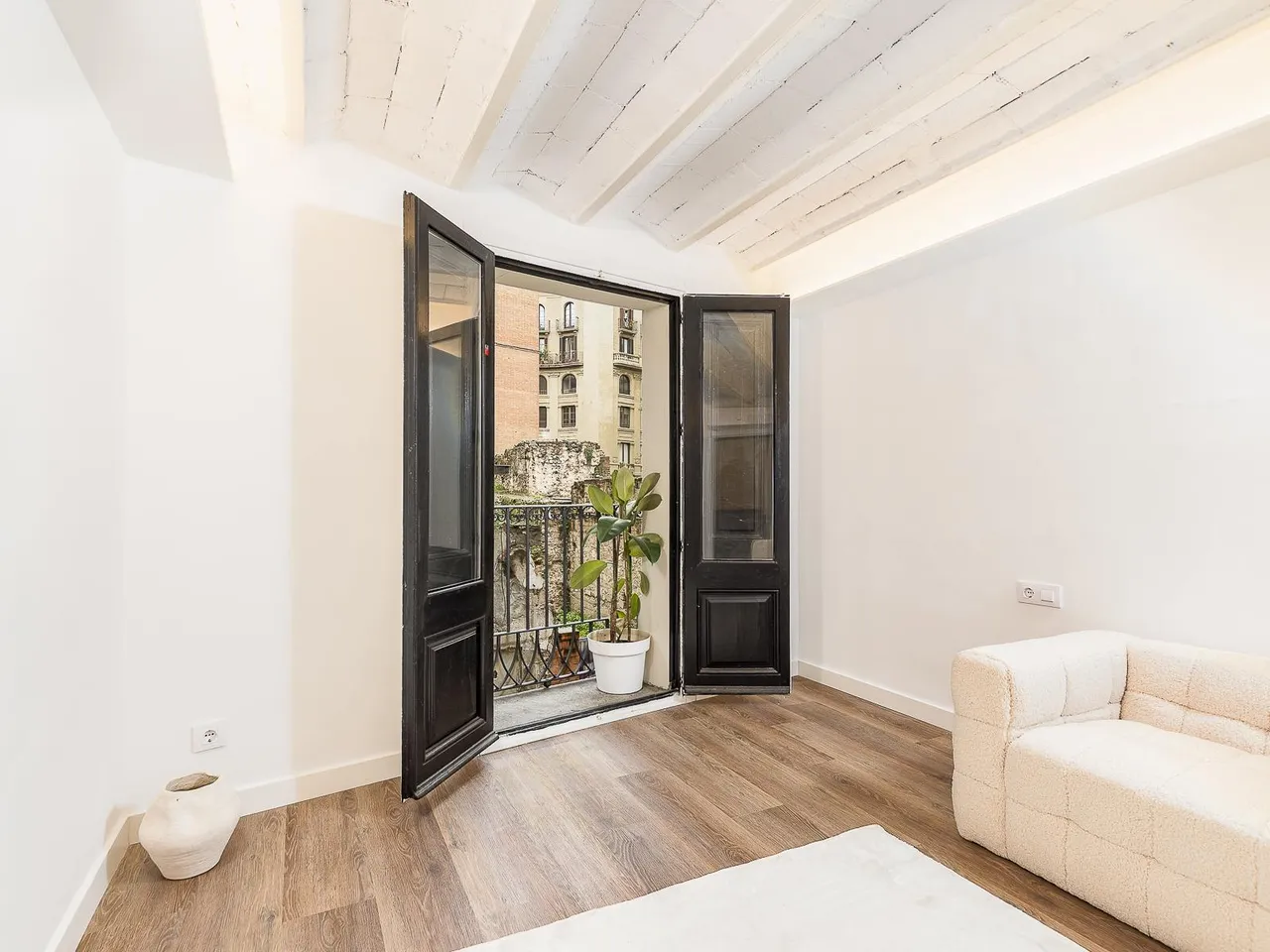 living - Piso de 95m² con 8m² terraza en venta en Gótico, Barcelona - gallery - 6
