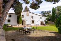 living - 1,037m² masia for sale in Sant Andreu de Llavaneres - gallery thumbnail - 4