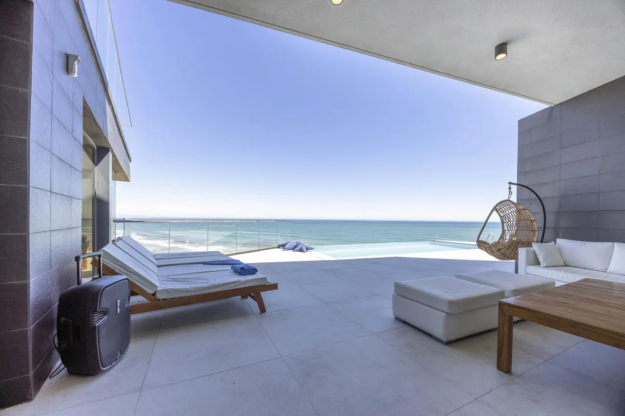 living - 587m² house / villa for sale in Cullera, Valencia - gallery - 9