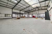 logistics - Light Industrial Premises / Offices For Rent - gallery thumbnail - 9