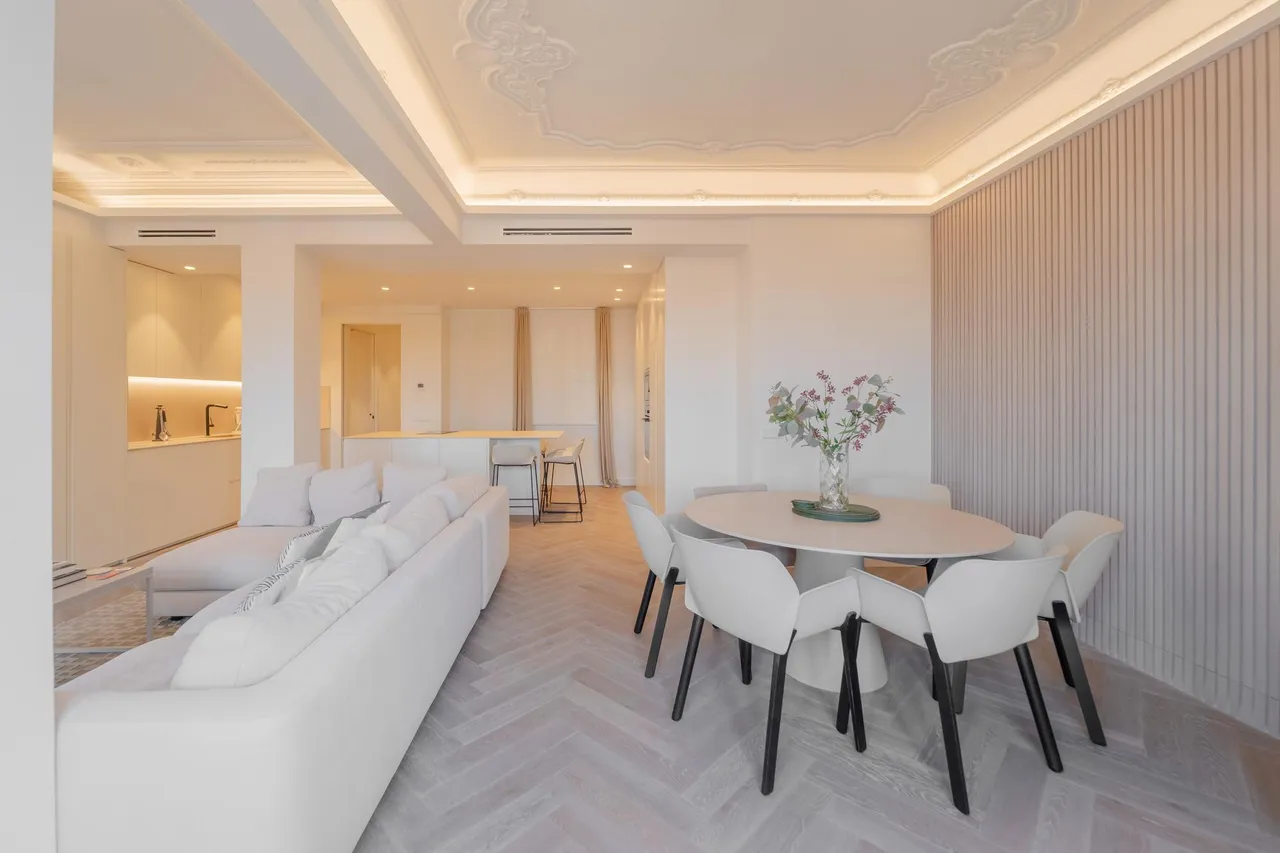 living - Piso de 126m² en alquiler en El Mercat, Valencia - gallery - 3