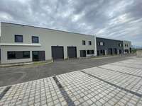 logistics - Activités / Bureaux À Louer - À Vendre - gallery thumbnail - 3