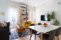 living - 80m² apartment for rent in Retiro, Madrid - gallery thumbnail - 2