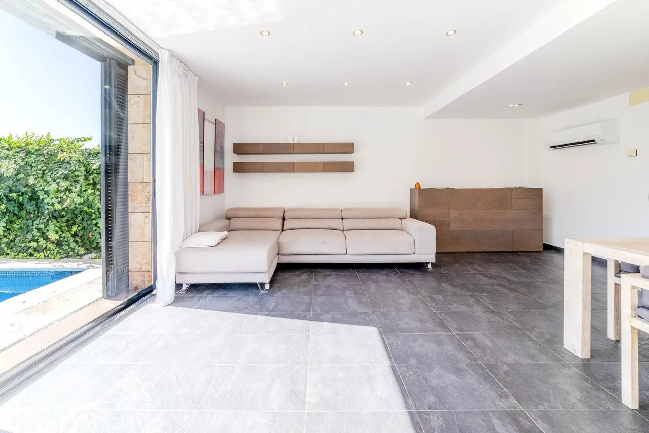 living - 217m² house / villa with 190m² garden for sale in Vallpineda - gallery - 9