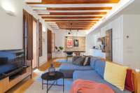 living - 84m² apartment with 9m² terrace for sale in Gótico - gallery thumbnail - 1