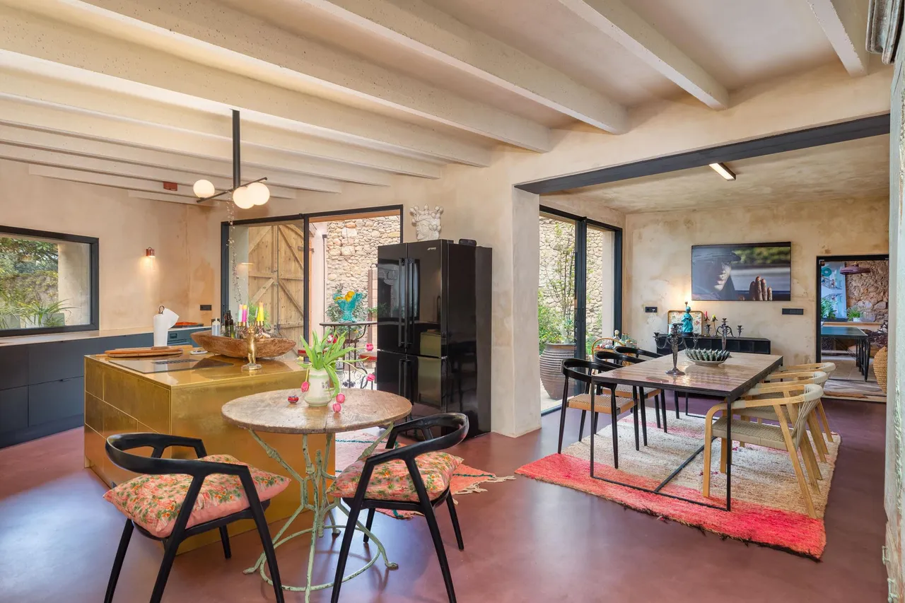 living - 374m² masia for sale in Alt Empordà, Girona - gallery - 3