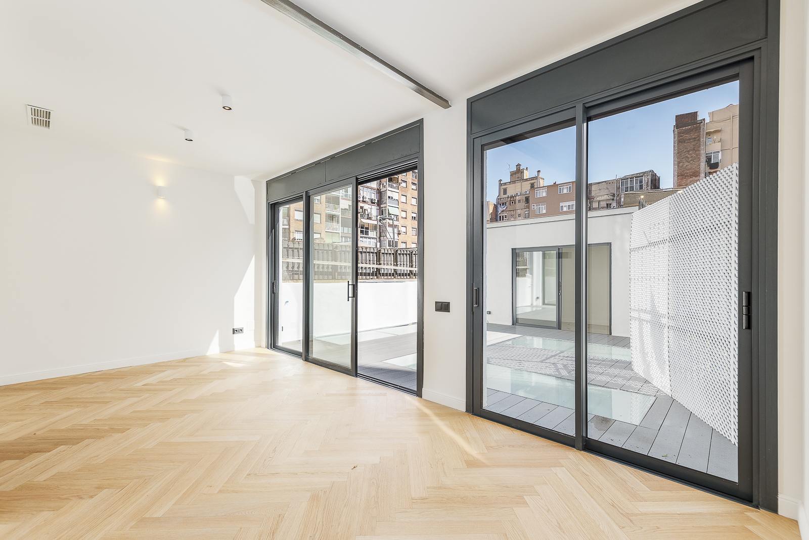 living - 140m² apartment with 27m² terrace for sale in Eixample Left - gallery thumbnail - 3