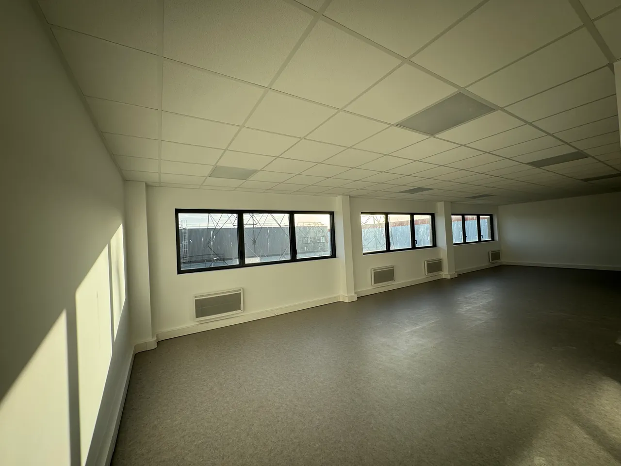 logistics - Activités / Bureaux À Louer - gallery - 8