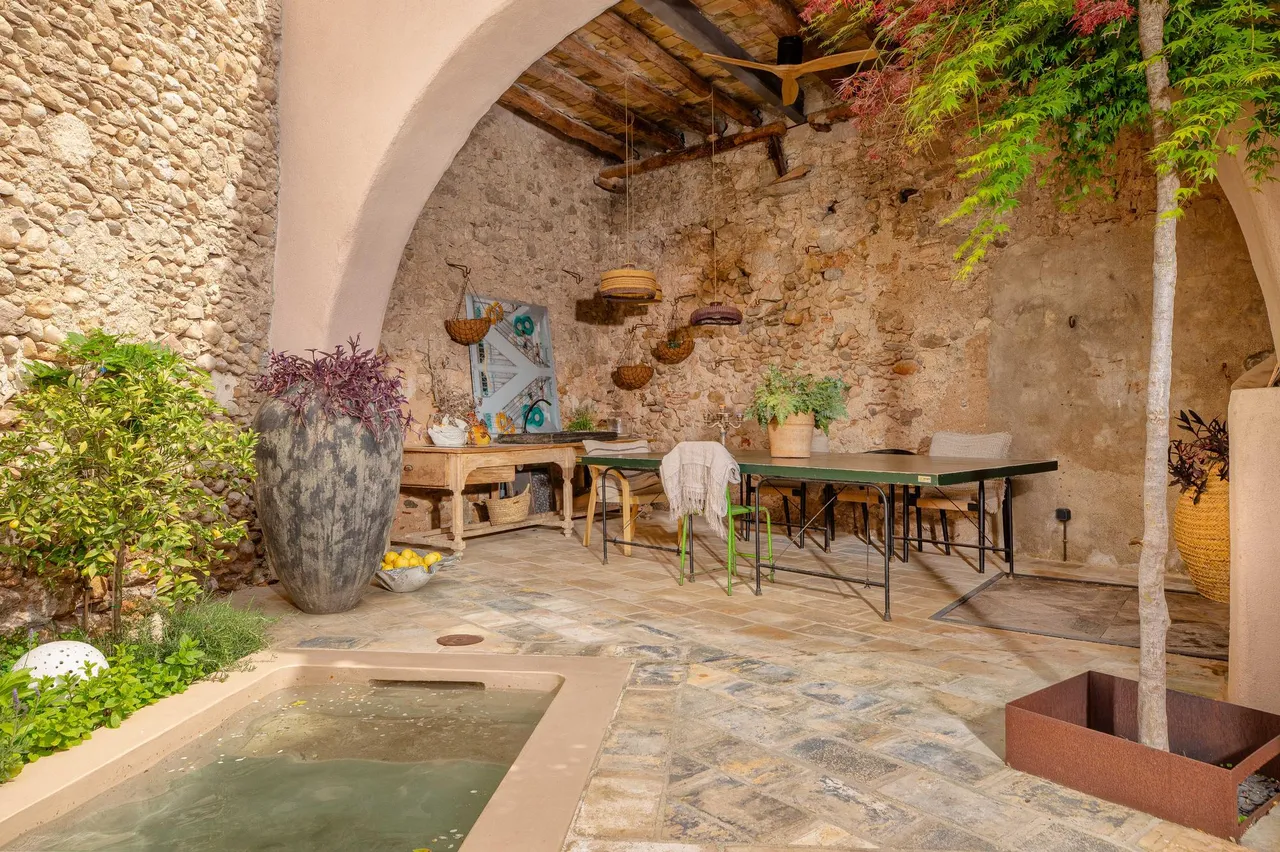 living - 374m² masia for sale in Alt Empordà, Girona - gallery - 6