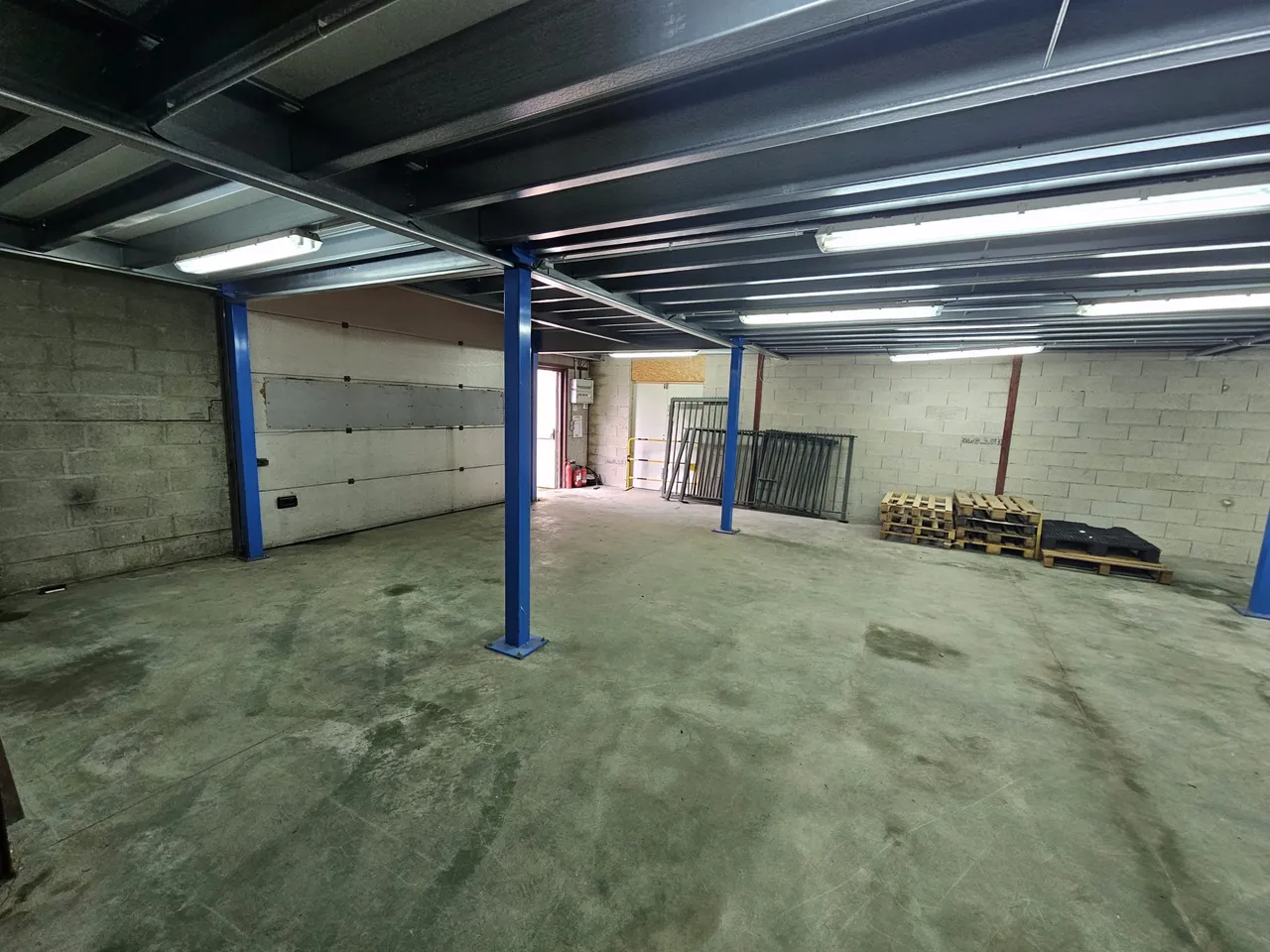 logistics - Warehouse / Offices For Rent - gallery - 7
