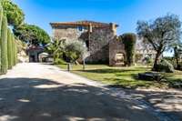 living - Castillo en venta en la costa de Barcelona - gallery thumbnail - 6