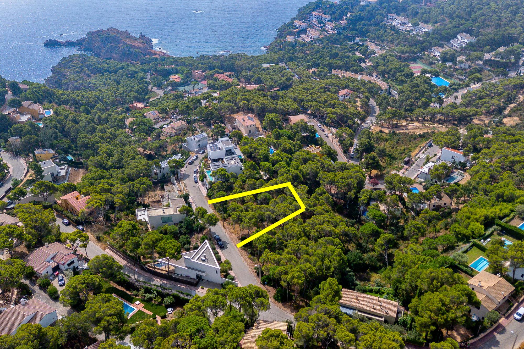 living - 1,610m² plot for sale in Tamariu, Costa Brava - gallery thumbnail - 1