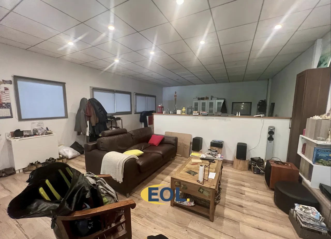 logistics - Light Industrial Premises / Offices For Sale - gallery - 7
