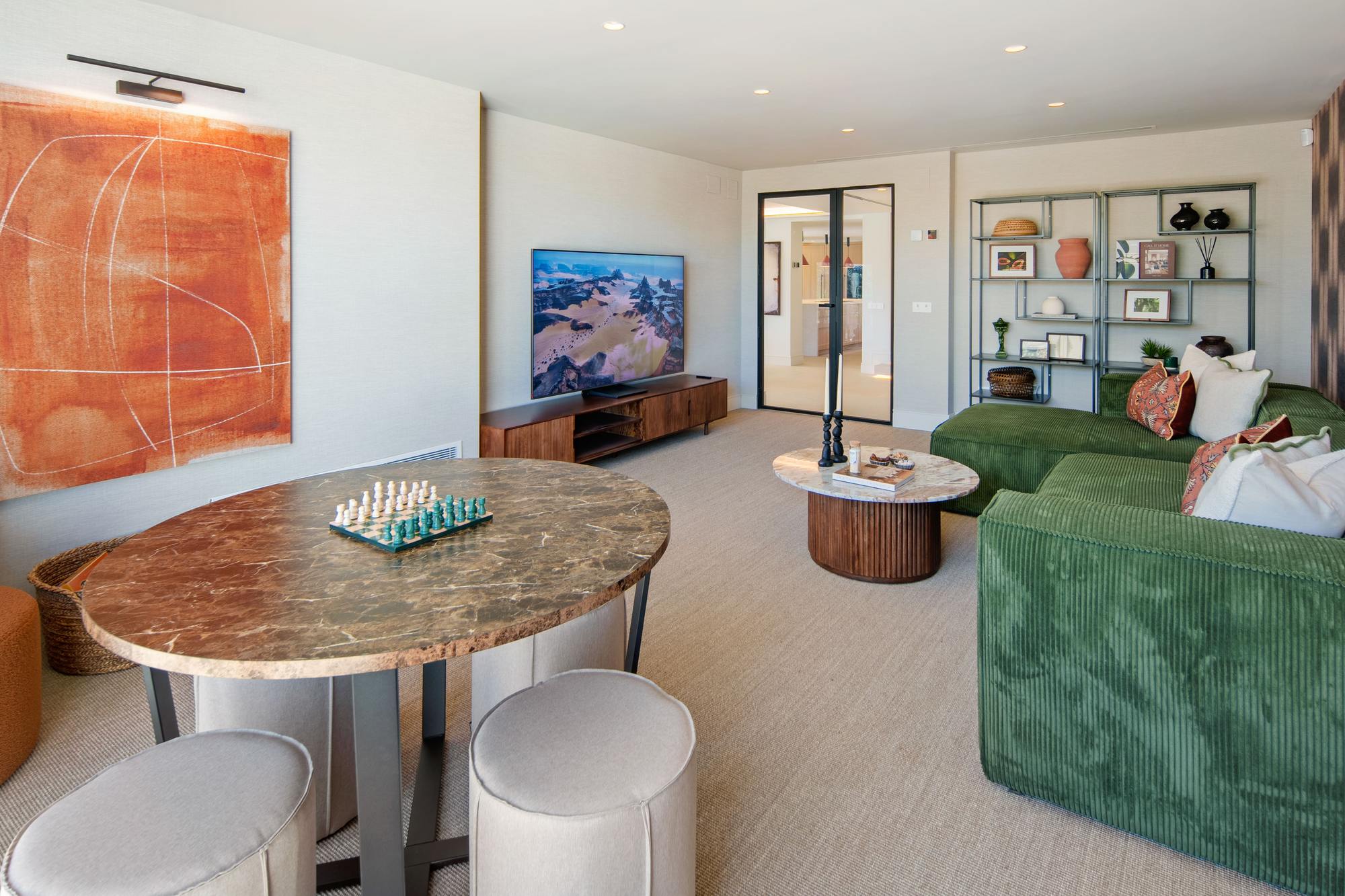 living - Casa / villa de 455m² con 123m² terraza en venta en Nueva Andalucía - gallery thumbnail - 6