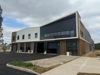 logistics - Activités / Bureaux À Vendre - gallery thumbnail - 1