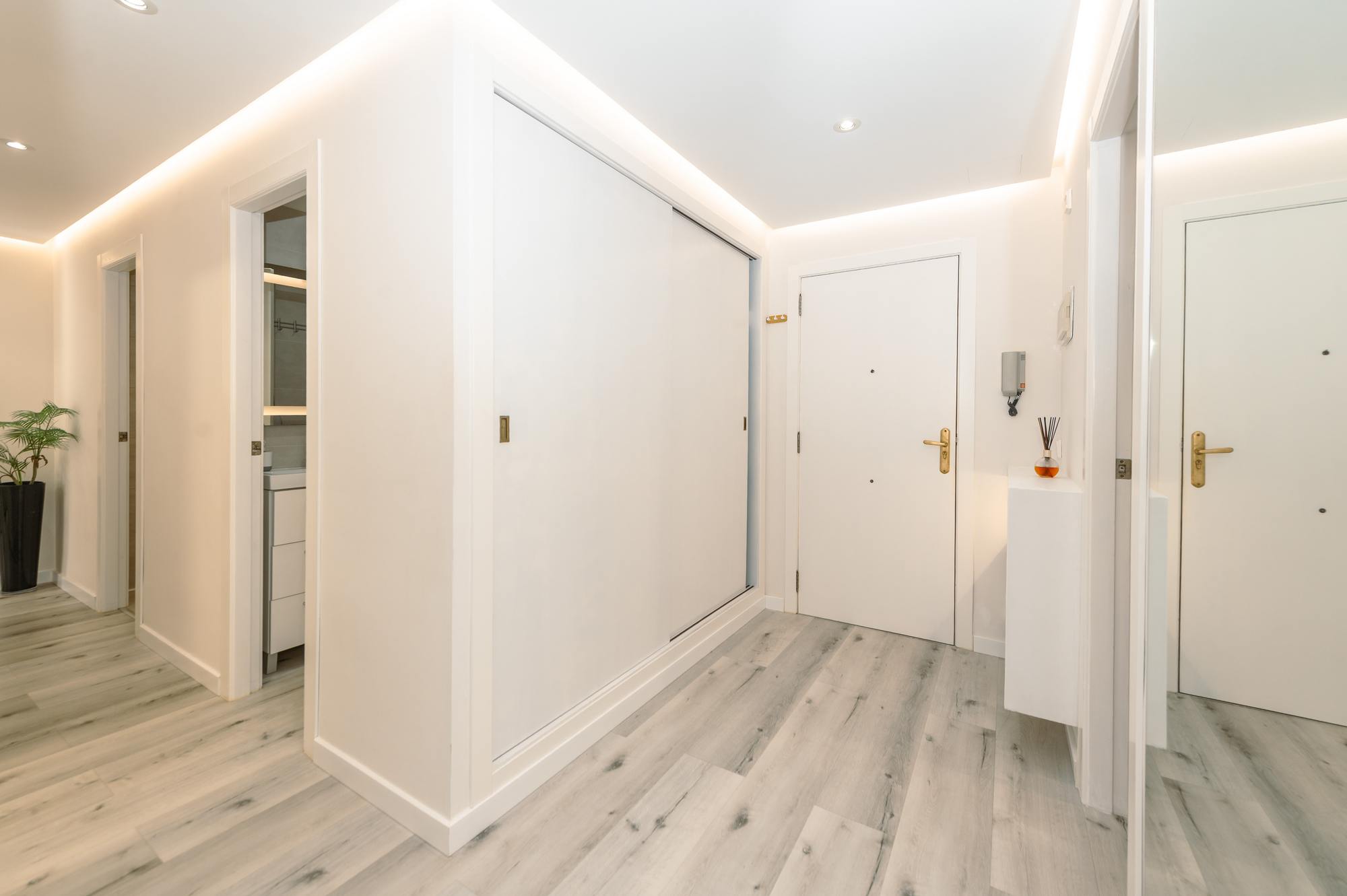 living - Piso de 86m² con 42m² de jardín en venta en Ibiza ciudad - gallery thumbnail - 5