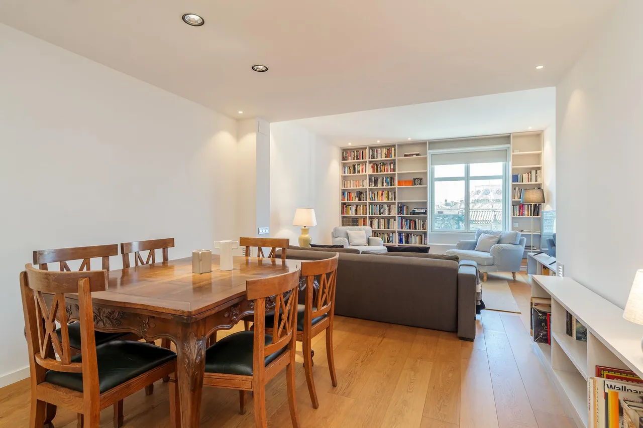living - Ático de 111m² en venta en El Born, Barcelona - gallery - 2