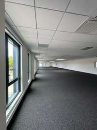 logistics - Activités / Bureaux À Louer - gallery thumbnail - 5