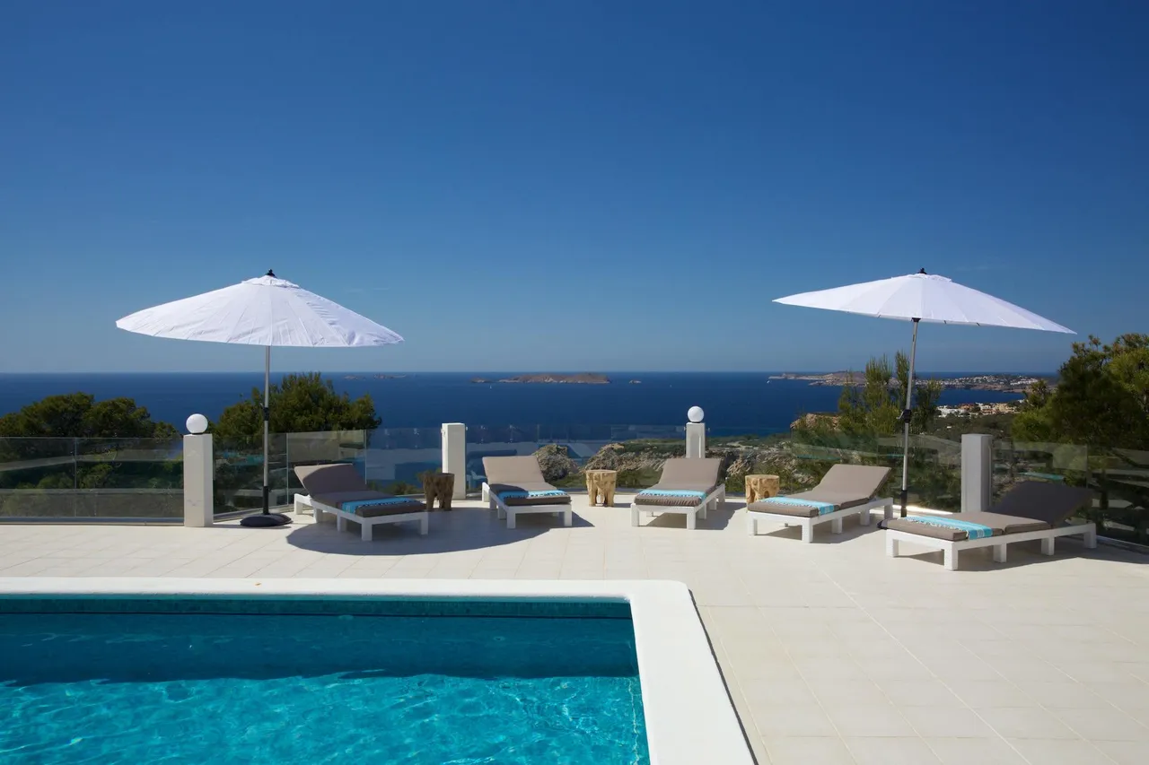 living - Casa / villa de 552m² con 200m² terraza en venta en San José - gallery - 2