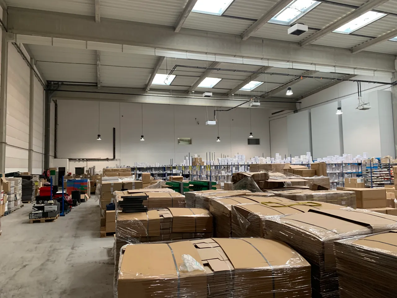 logistics - Entrepôt / Bureaux À Louer - gallery - 4