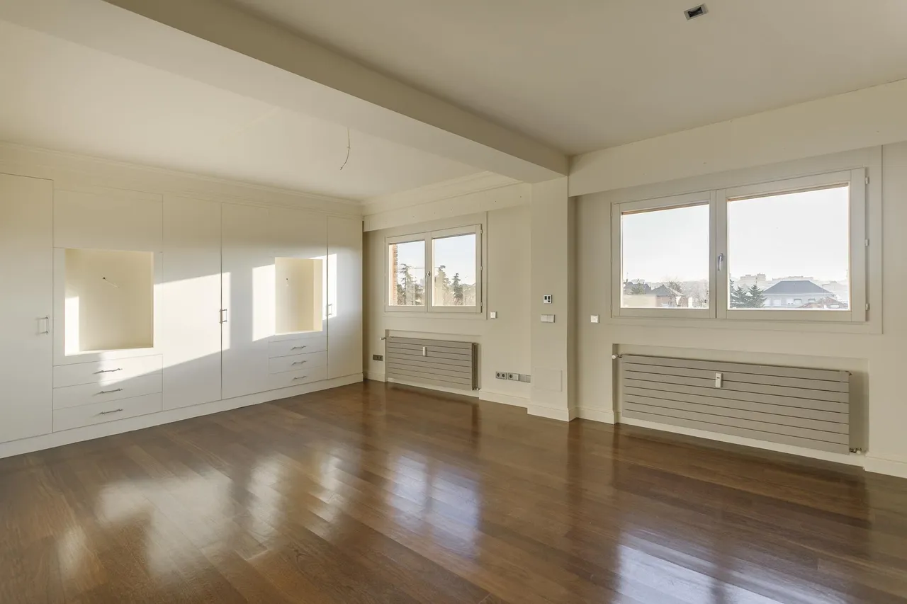 living - 499m² penthouse with 10m² terrace for rent in Nueva España - gallery - 5
