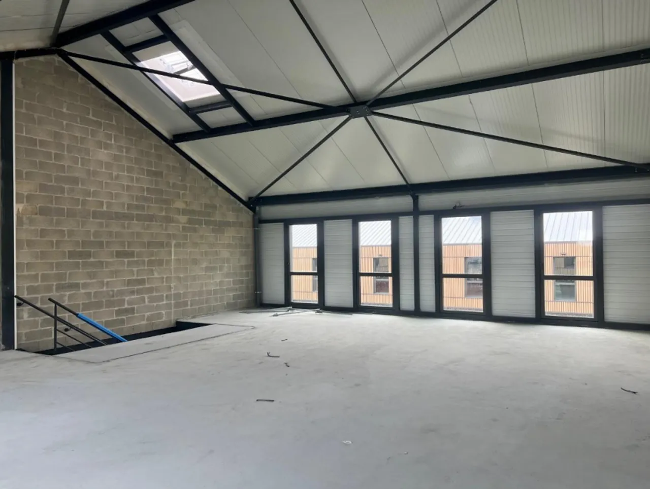 logistics - Activités / Bureaux À Vendre - gallery - 6