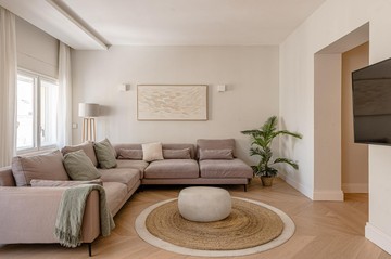 living - Piso de 250m² en alquiler en Sol, Madrid - featured