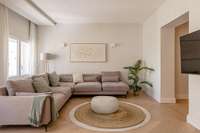 living - Piso de 250m² en alquiler en Sol, Madrid - gallery thumbnail - 1