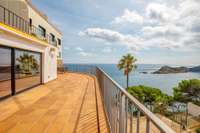 living - Piso de 409m² en venta en Sa Tuna, Costa Brava - gallery thumbnail - 4