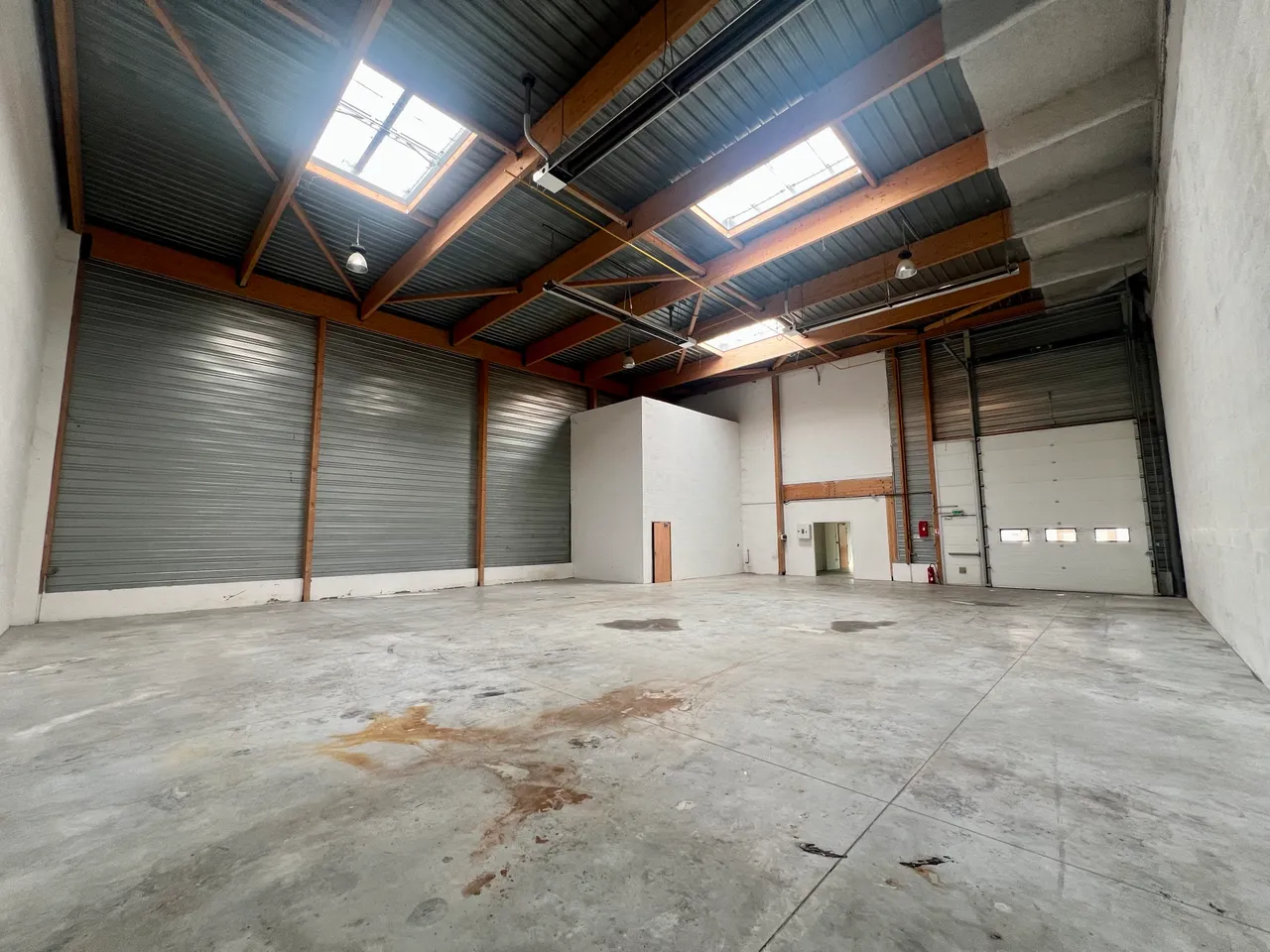 logistics - Activités / Bureaux À Louer - gallery - 4