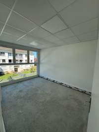 logistics - Light Industrial Premises / Offices For Rent - gallery thumbnail - 7