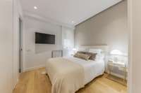 living - 115m² apartment for rent in Recoletos, Madrid - gallery thumbnail - 8