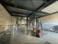 logistics - Activités / Bureaux À Louer - gallery thumbnail - 3