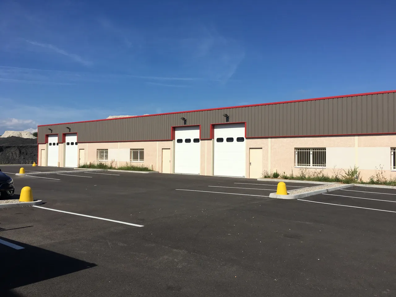 logistics - Entrepôt / Bureaux À Louer - gallery - 2