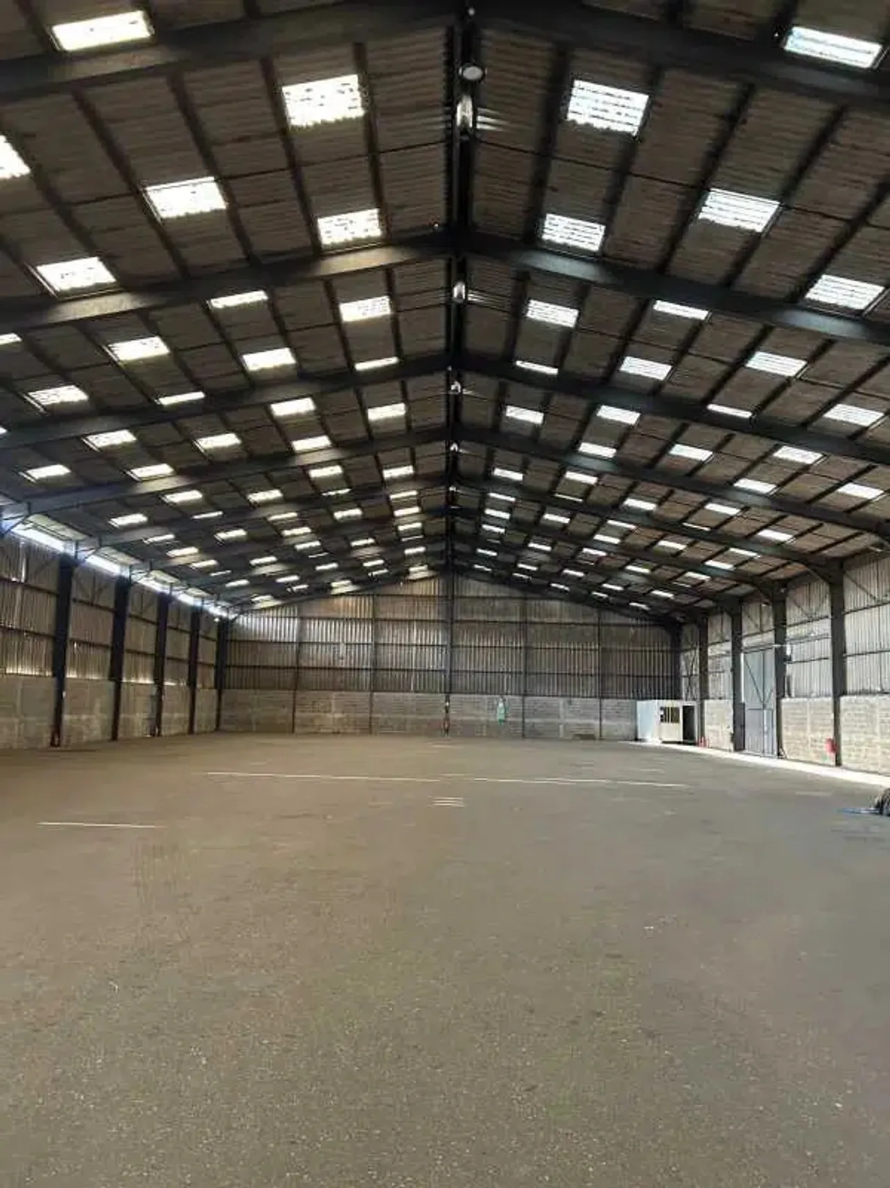 logistics - Light Industrial Premises / Offices For Rent - For Sale - gallery - 3