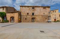 living - Casa rural de 613m² en venta en Alt Empordà, Girona - gallery thumbnail - 7