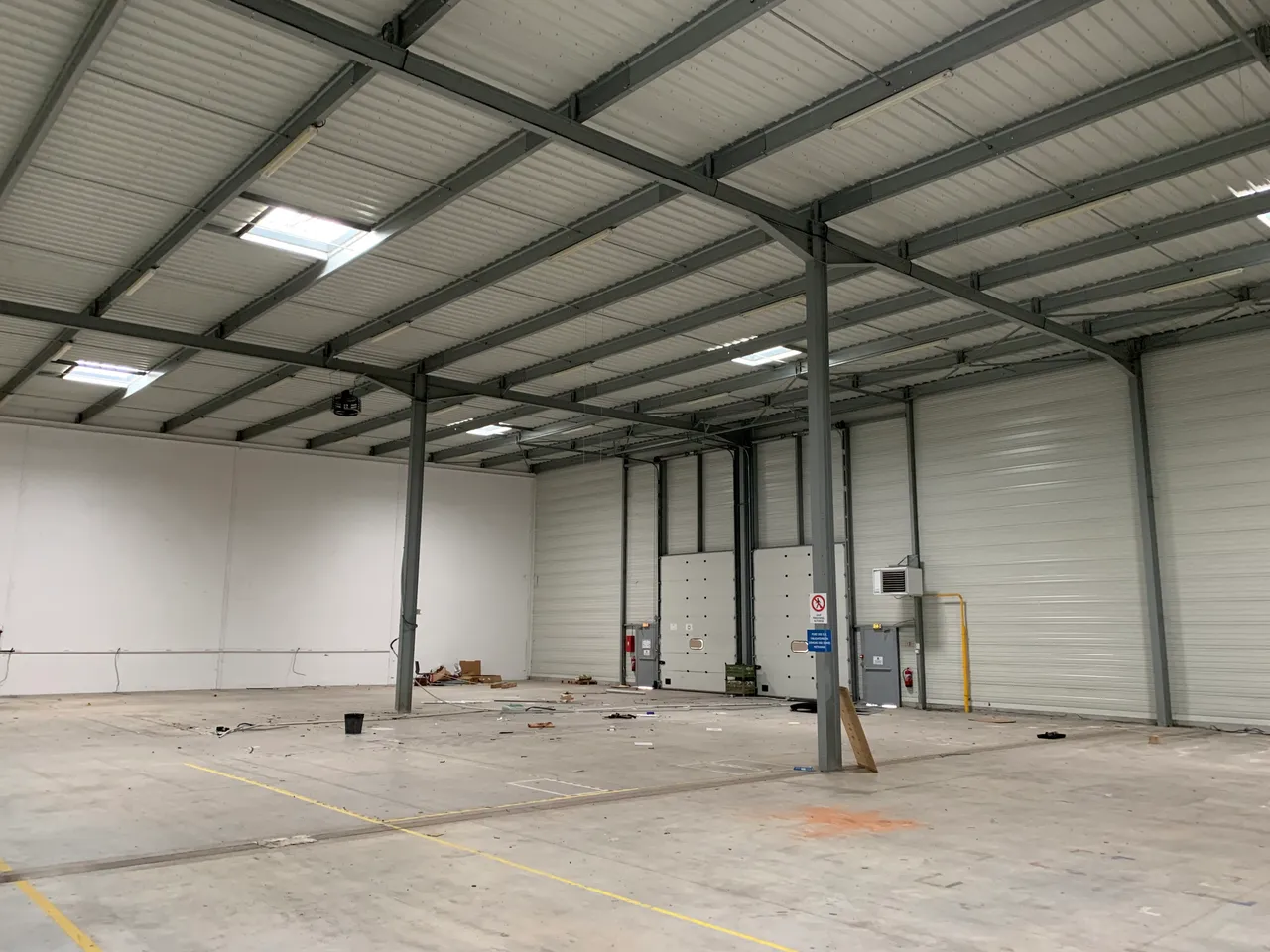 logistics - Warehouse / Offices For Rent - gallery - 2