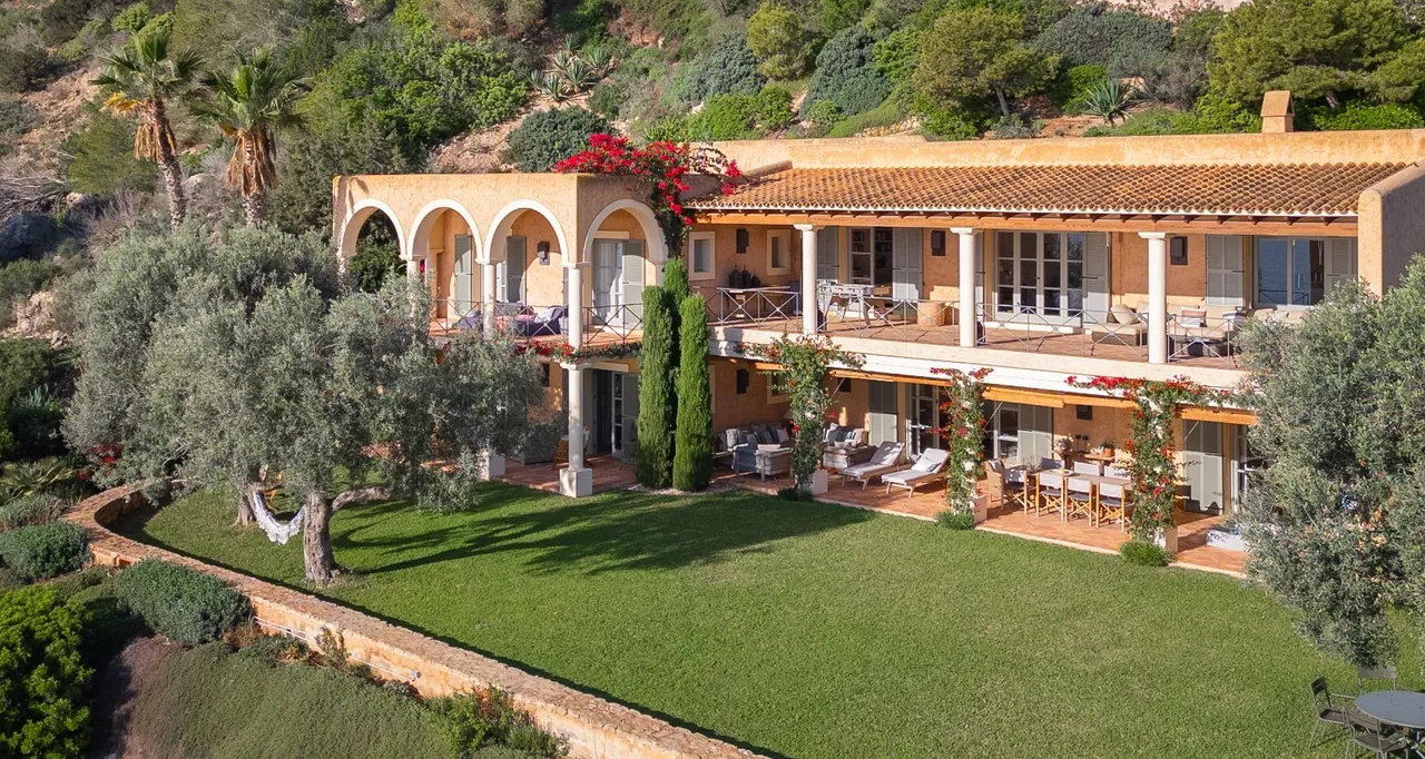 living - 520m² house / villa for sale in San José, Balearic Islands - gallery - 2