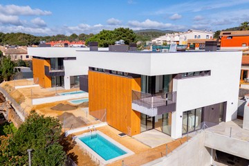 living - Casa / villa de 258m² con 151m² de jardín en venta en Palamós - featured