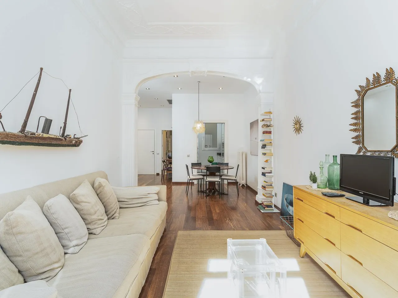 living - Piso de 82m² en venta en Eixample Derecho, Barcelona - gallery - 5