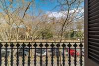 living - Piso de 64m² en venta en El Born, Barcelona - gallery thumbnail - 1