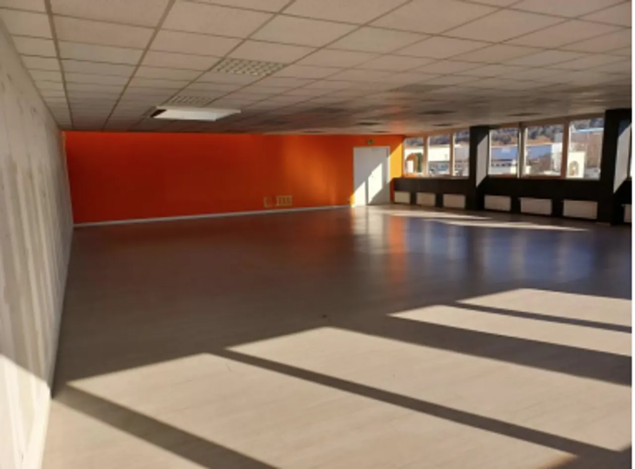 logistics - Activités / Bureaux À Louer - gallery - 5