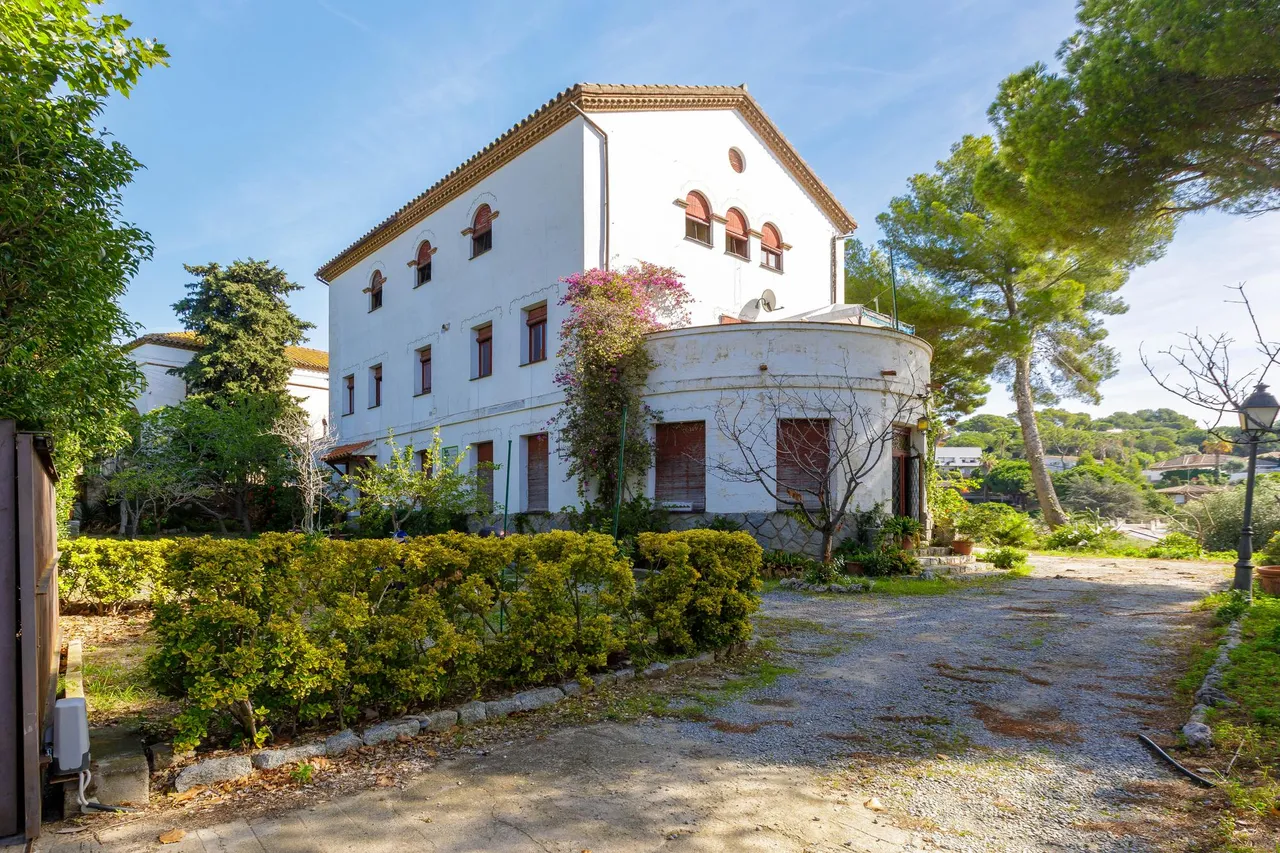 living - Casa / villa de 731m² en venta en Premià de Dalt, Barcelona - gallery - 4